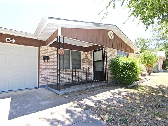 2nd image of 1506 Meadow Dr