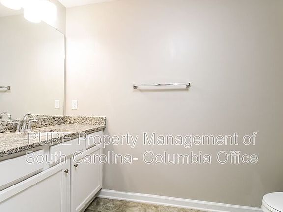 4th image of 19 Grayson Grove Ct