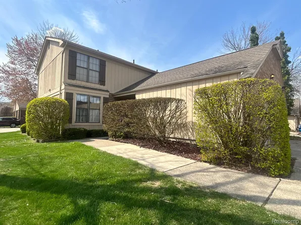 31751 Hickory Ln, Warren, MI 48093