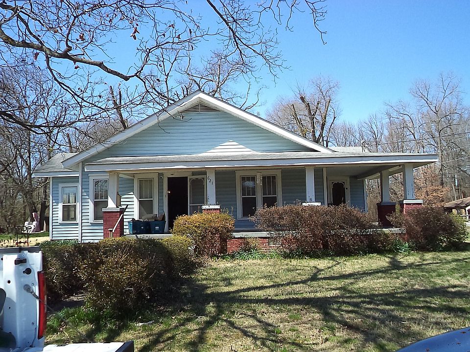 1st image of 621 N Miller St