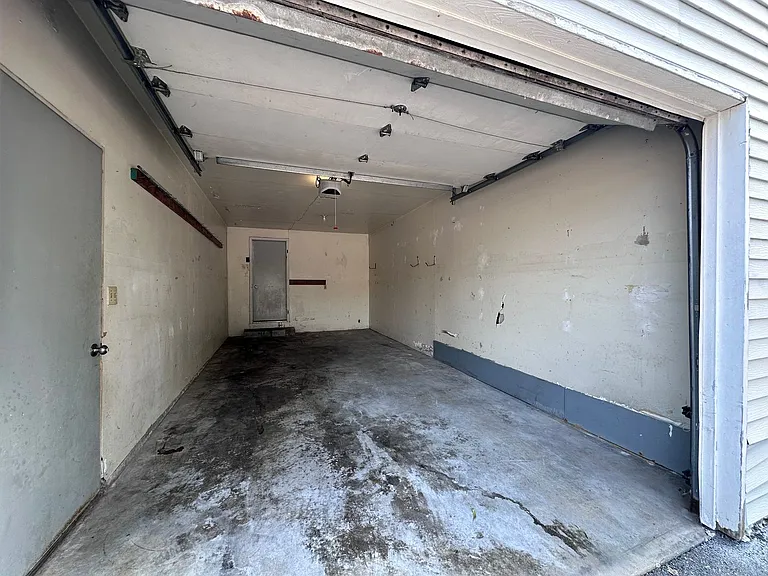 1186 Scheuring Rd — Photo 25