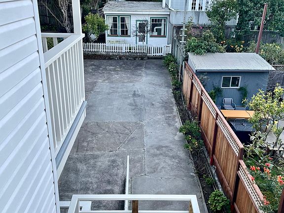 2nd image of 2673 Lombard St #73A