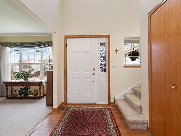 Updated Flooring in Foyer, Kitchen and Eating Area