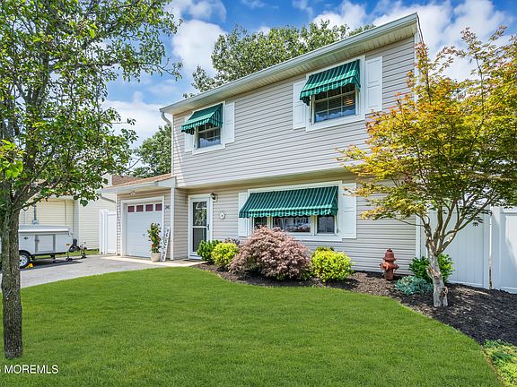 4th image of 341 17th Avenue