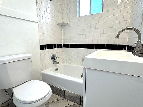 4th image of 1309 N Formosa Ave #1321