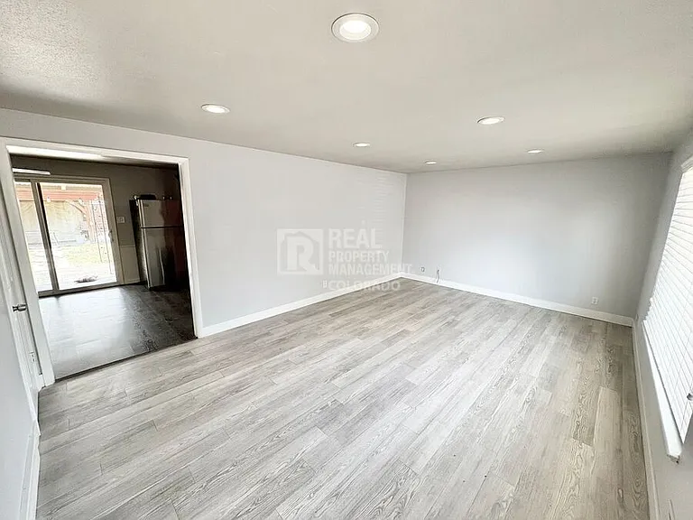 315 Galena St — Photo 2