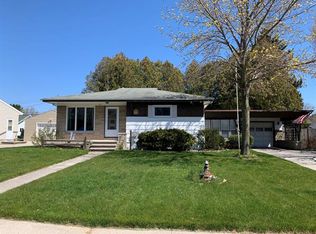 2316 37th St, Two Rivers, WI 54241
