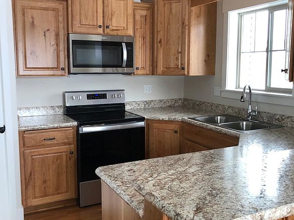 3rd image of 17 S 4 W #307