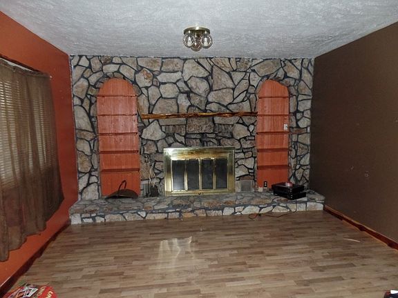 5th image of 344 S Walnut St