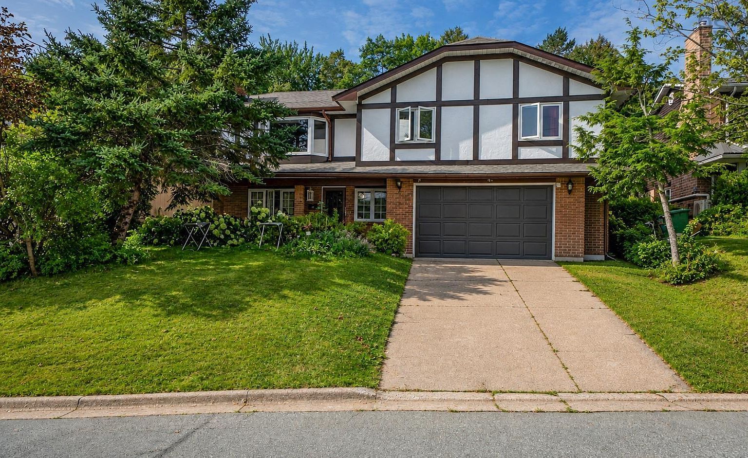 47 Forest Rd