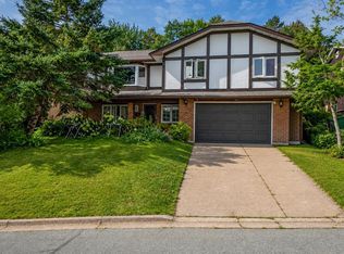 47 Forest Rd, Dartmouth, NS B3A 2M4