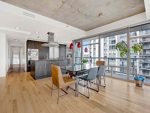 5th image of 201 W Grand Ave APT Penthouse 8