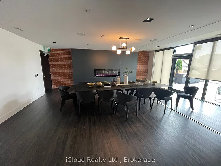 15 Wellington St S #211 — Photo 6