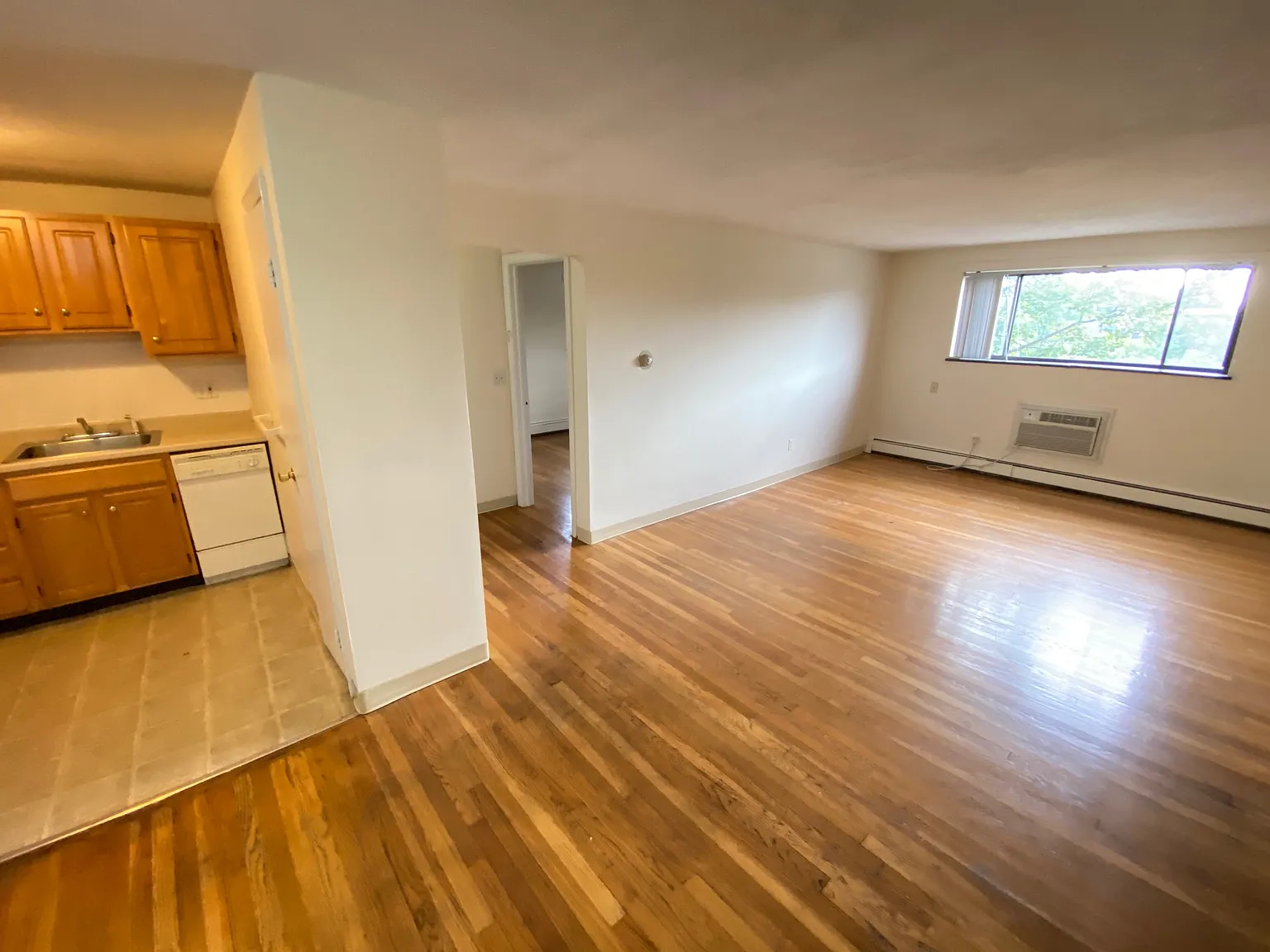 2 bed, $2,800 — Photo 4