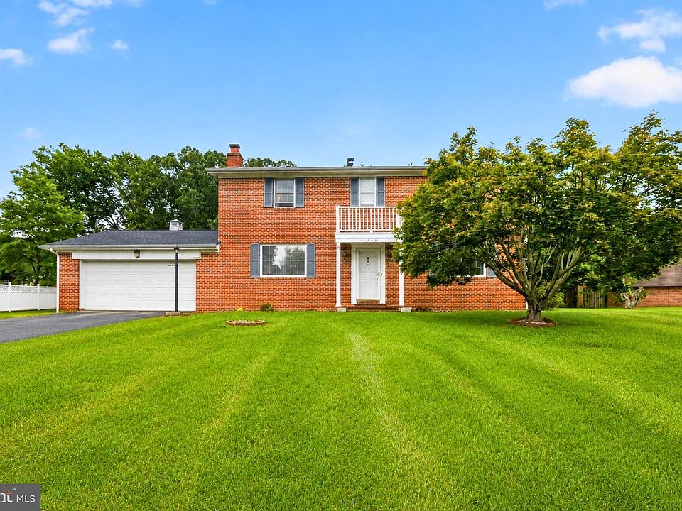 1st image of 2710 Sun Valley Dr