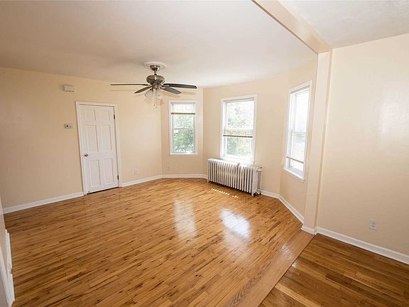 2nd image of 27 Park Pl #2