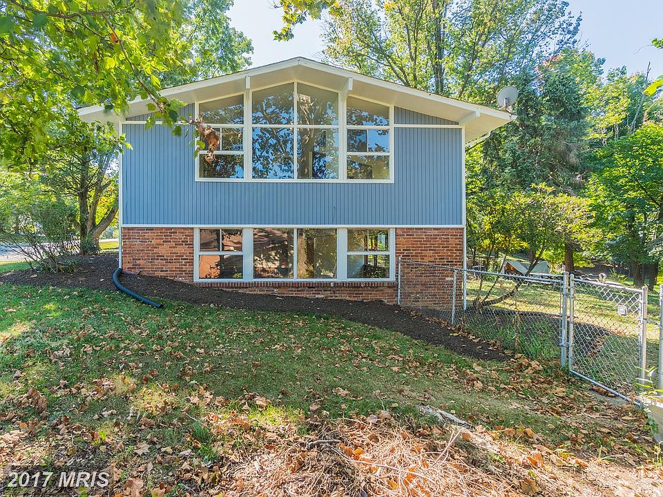 2nd image of 428 Rosier Rd