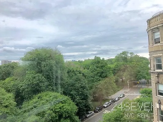 Rented by 24 7 NYC Realty Inc. | media 10