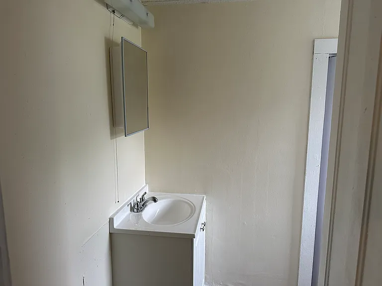7 Stone St #3 — Photo 11