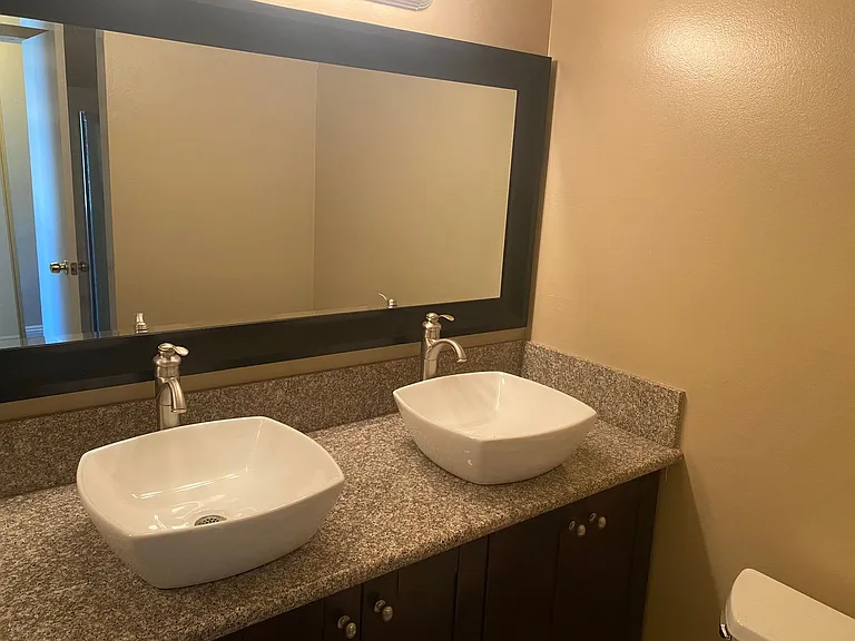 3016 El Camino Ave — Photo 14