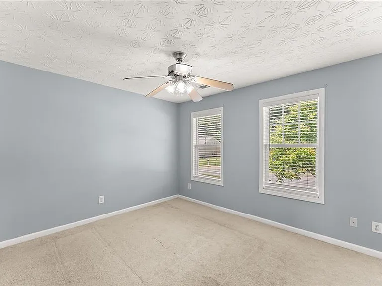 104 Jameston Dr — Photo 21