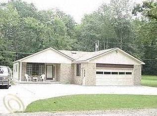 16431 Geneva Dr, Linden, MI 48451