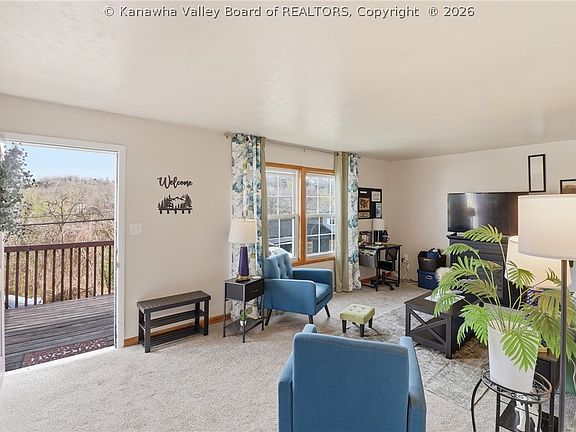 5th image of 729 Daverton Rd