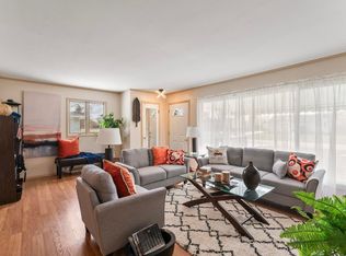 12368 Hillcrest Dr, Grand Blanc, MI 48439