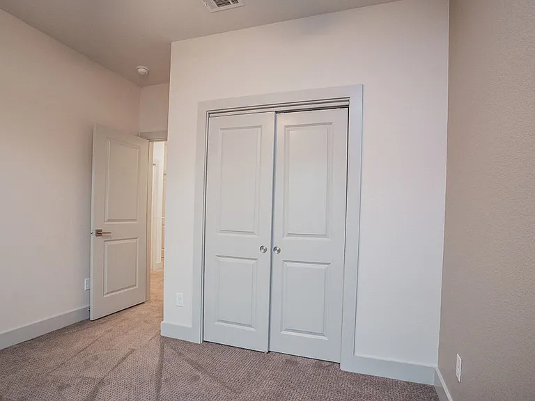 2017 Local Rebel St — Photo 19