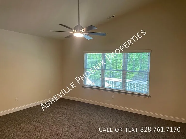 120 Little Fox Ln — Photo 5