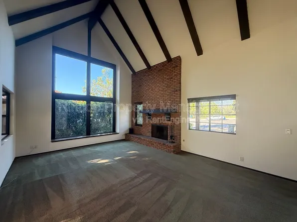 408 Galvin Cir, Ventura, CA 93004