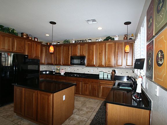 5th image of 17530 W Carmen Dr