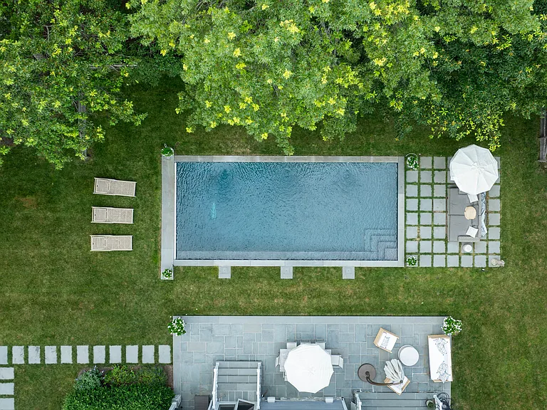 4 Fairway Dr — Photo 24
