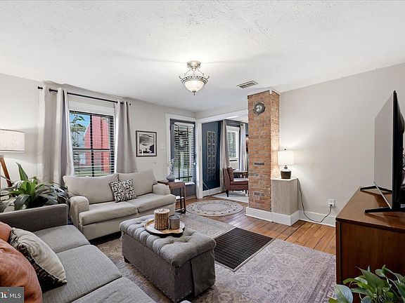 3rd image of 11 W Germain St