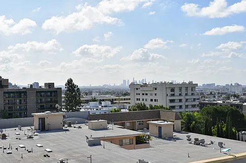 Hollywood Place Photo 1