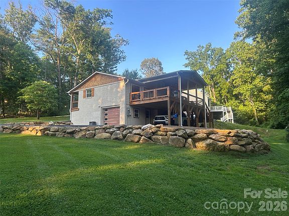 4th image of 10 Oakwood Dr
