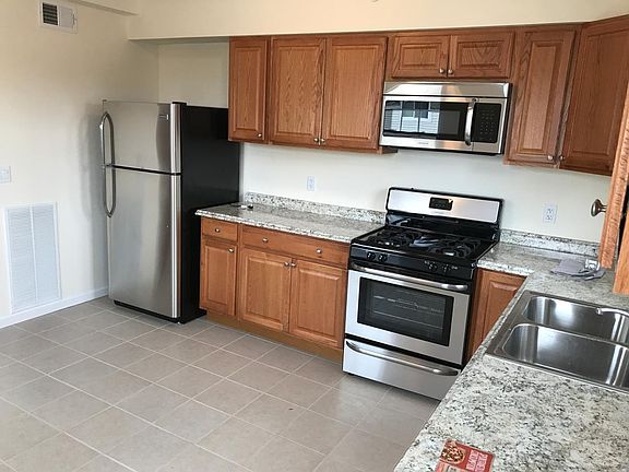 Kitchen pic 2