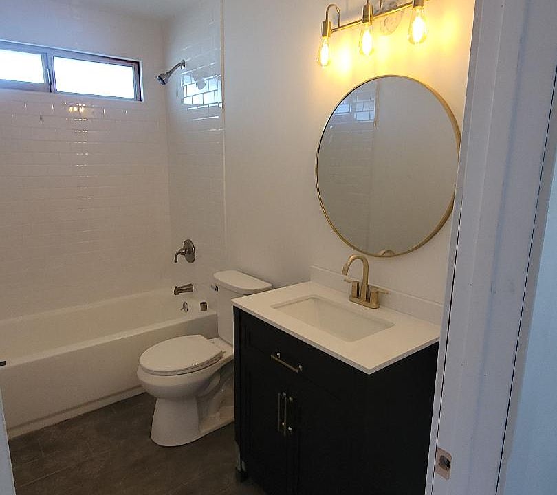 2nd image of 6403 Balboa Ave APT B