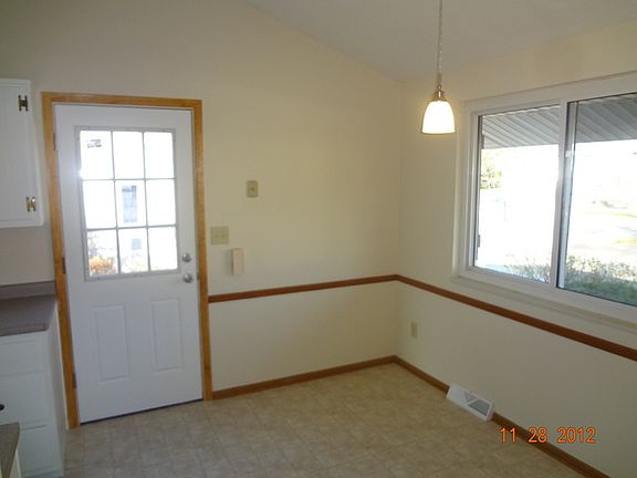 2nd image of 286 Washington Dr