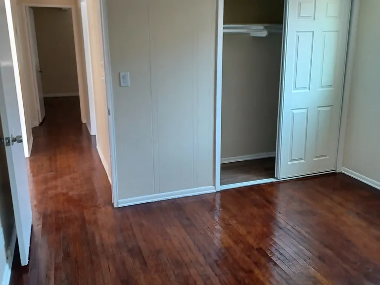 10847 Saticoy St — Photo 22