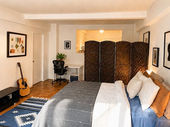 4th image of 30 E 37th St APT 5F