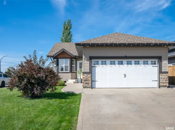 1130 Korol Green, Saskatoon, SK S7R 0E5