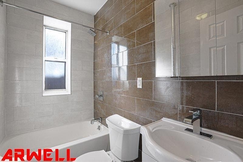 2nd image of 145 Nagle Ave APT 4F