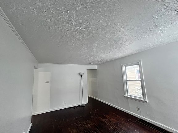 4th image of 2022 Gross Ave NE