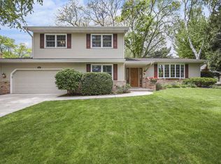306 Acadia Dr, Madison, WI 53717