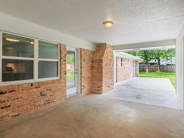 25802 Maplewood Dr — Photo 24