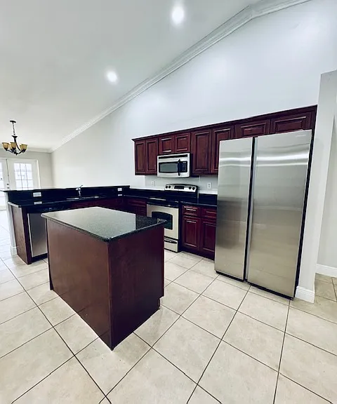 5525 Matanzas Dr — Photo 5