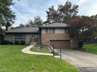 490 N Samuel Dr, Zanesville, OH 43701