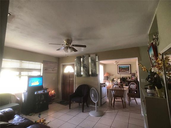 3rd image of 2040 32nd Ave