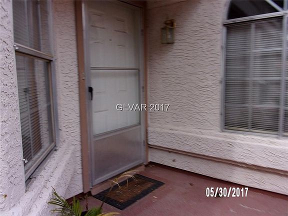 3rd image of 42 Quiet Desert Ln